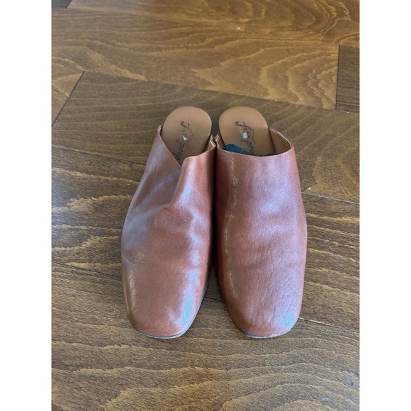Free People‎ Brown Leather Reese Mule Flats 38 Closed Toe Slip Ons Sz 8 - Picture 4 of 7